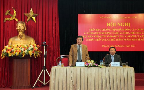  Thứ trưởng Bộ VHTTDL Huỳnh Vĩnh Ái phát biểu tại hội nghị